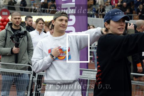 Amsterdam 16 maart 2024
Radio 538 run tbv het Prinses Maxima Centrum in het Olympisch stadion. Oa aanwezig 
Zangeres Maan Zangeres en Karel Gerlach