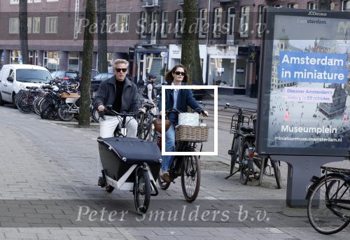 Amsterdam 8 maart 2026
Art Rooijkkers met zijn vrouw Karlijn Gudden met de bakfiets in Amsterdam zuid.