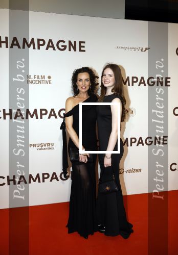 Amsterdam 16 maart 2026
Premiere Champagne met in de hoofdrollen Leo Alkemade Huub Stapel  en Guus Meeuwis . Aukje v Ginneken met haar dochter