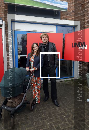 Amsterdam 26 maart 2026
Presentatie Linda Mini . Barbara Sloesen en Joost Hofman achter de Kinderwagen