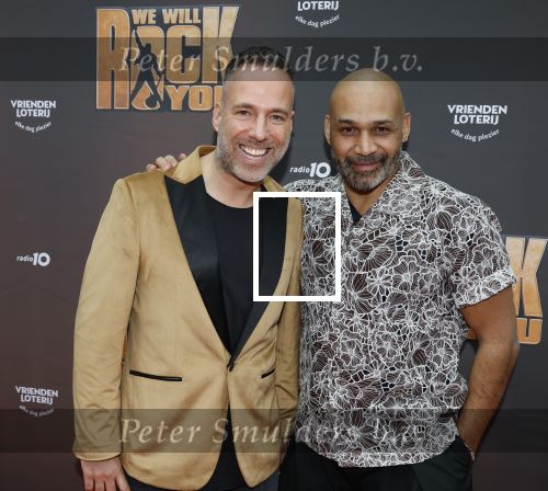 Amsterdam 29 maart 2026
Premiere we will rock you in het deLaMar theater . Barry Paf met zijn kapper