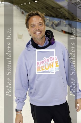 Zoetermeer 6 maart 2026
Bas Smit tijdens de opnames voor een promovideo in SnowWorld. De BN\'er kondigde samen met Wolter Kroes en Wilfred Genee een nieuw evenement aan in de Brabanthallen met de naam Apres ski reunie .