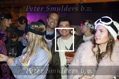 Zoetermeer 6 maart 2026
Bas Smit tijdens de opnames voor een promovideo in SnowWorld. De BN\'er kondigde samen met Wolter Kroes en Wilfred Genee een nieuw evenement aan in de Brabanthallen met de naam Apres ski reunie .