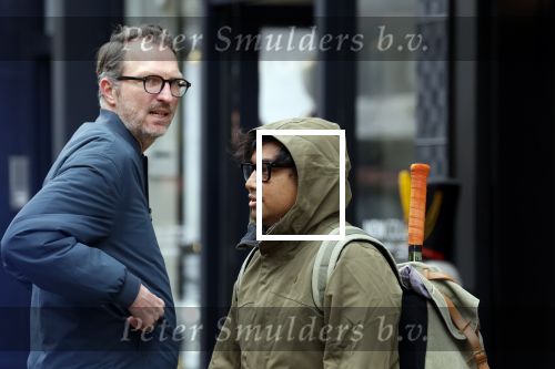 Amsterdam 24 maart 2026
Daniel Arends op de pc hooftstraat met een muts op