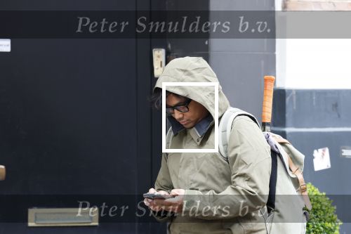 Amsterdam 24 maart 2026
Daniel Arends op de pc hooftstraat met een muts op