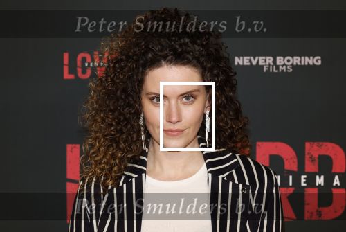 Amsterdam 24 maart 2026
Premiere Loverboys in Tuschinski. Emma Deckers kwam met een vriend