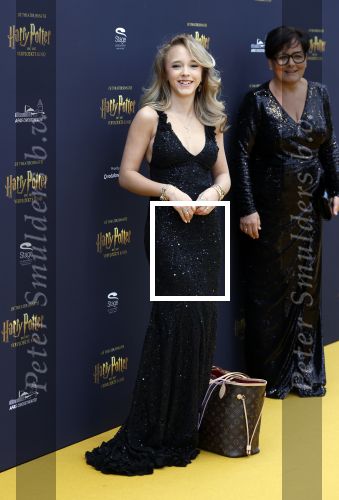 Scheveningen 14 maart 2026
Premiere Harry Potter in het afas circustheater. Emma Kok kwam met haar moeder