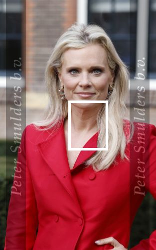 Amsterdam 8 maart 2026
Boek presentatie Yesim Candan in het college Hotel. Eveline Stallaart