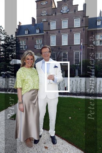 Wassenaar 19 maart 2026
Frank Jansen viert zijn 80 e verjaardag op kasteel Wittenburg . Frank Jansen en Gwenny Eisma