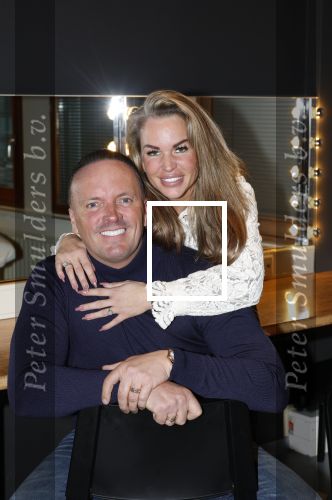 Amsterdam 27 maart 2026
Frank v Etten en zijn vrouw Melanie in de kleedkamer voor zijn concert in AFAS Live.