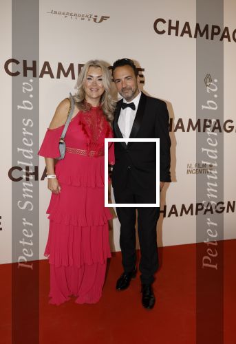 Amsterdam 16 maart 2026
Premiere Champagne met in de hoofdrollen Leo Alkemade Huub Stapel  en Guus Meeuwis . Gerard Ekdom met zijn vrouw