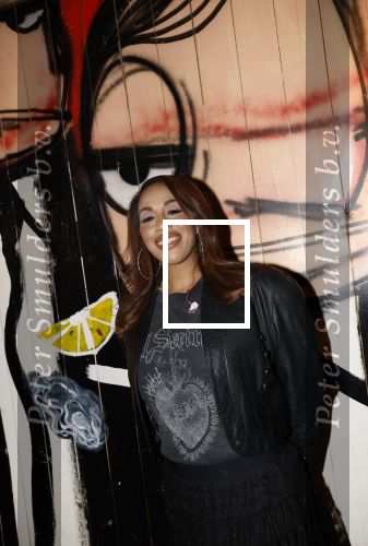 Amsterdam 27 maart 2026
Hans Klok kondigt Glennis Grace aan . Glennis gaat het komende jaar wekelijks optreden in the Harbour Club .