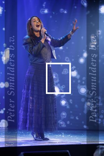 Amsterdam 27 maart 2026
Hans Klok kondigt Glennis Grace aan . Glennis gaat het komende jaar wekelijks optreden in the Harbour Club .