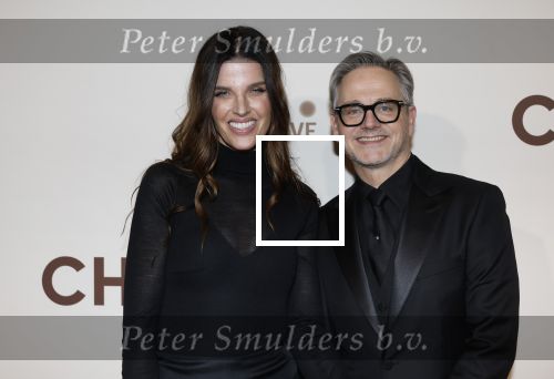 Amsterdam 16 maart 2026
Premiere Champagne met in de hoofdrollen Leo Alkemade Huub Stapel  en Guus Meeuwis . Guus Meeuwis met zijn vrouw Manon