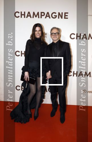 Amsterdam 16 maart 2026
Premiere Champagne met in de hoofdrollen Leo Alkemade Huub Stapel  en Guus Meeuwis . Guus Meeuwis met zijn vrouw Manon