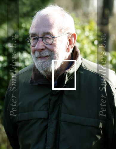 Amsterdam 1 maart 2026
Presentatie boek Lies Visschedijk bij de botanische tuin . Hans Dorrestijn reikte het eerste exemplaar uit .