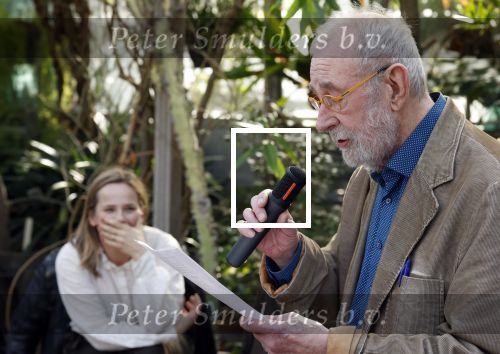 Amsterdam 1 maart 2026
Presentatie boek Lies Visschedijk bij de botanische tuin . Hans Dorrestijn reikte het eerste exemplaar uit .