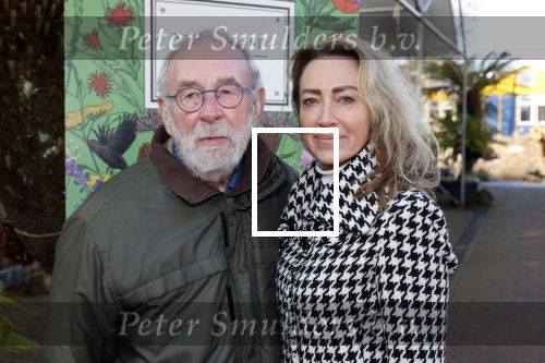 Amsterdam 1 maart 2026
Presentatie boek Lies Visschedijk bij de botanische tuin . Hans Dorrestijn reikte het eerste exemplaar uit . Hans Dorrestijn met zijn PA Daniela Titocci