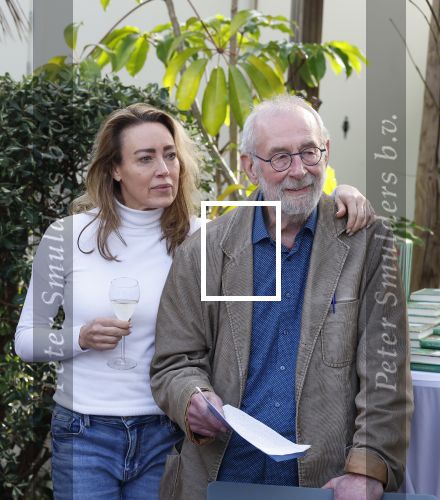 Amsterdam 1 maart 2026
Presentatie boek Lies Visschedijk bij de botanische tuin . Hans Dorrestijn reikte het eerste exemplaar uit . Hans Dorrestijn met zijn PA Daniela Titocci