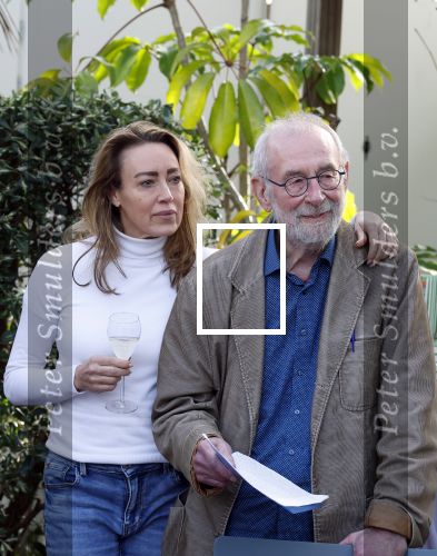 Amsterdam 1 maart 2026
Presentatie boek Lies Visschedijk bij de botanische tuin . Hans Dorrestijn reikte het eerste exemplaar uit . Hans Dorrestijn met zijn PA Daniela Titocci