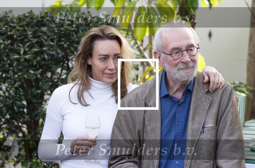 Amsterdam 1 maart 2026
Presentatie boek Lies Visschedijk bij de botanische tuin . Hans Dorrestijn reikte het eerste exemplaar uit . Hans Dorrestijn met zijn PA Daniela Titocci