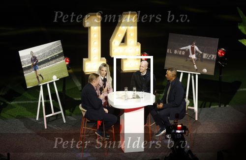 Amsterdam 21 maart 2026
Premiere docu over Johan Cruijff in de Johan Cruijff Arena .  Helene Hendriks interviewt Jordy Cruijff Ronald Koeman en Ruud Gullit