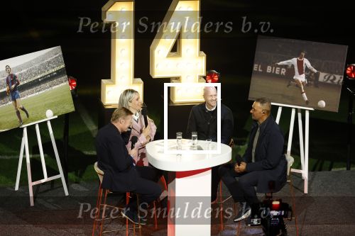 Amsterdam 21 maart 2026
Premiere docu over Johan Cruijff in de Johan Cruijff Arena .  Helene Hendriks interviewt Jordy Cruijff Ronald Koeman en Ruud Gullit