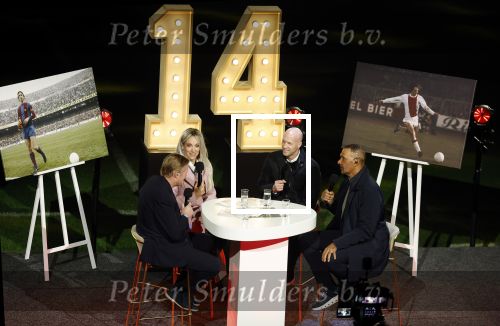Amsterdam 21 maart 2026
Premiere docu over Johan Cruijff in de Johan Cruijff Arena .  Helene Hendriks interviewt Jordy Cruijff Ronald Koeman en Ruud Gullit