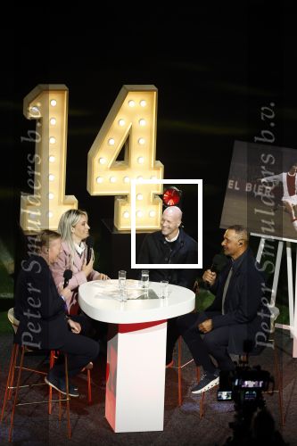 Amsterdam 21 maart 2026
Premiere docu over Johan Cruijff in de Johan Cruijff Arena .  Helene Hendriks interviewt Jordy Cruijff Ronald Koeman en Ruud Gullit
