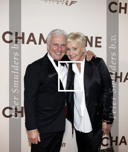 Amsterdam 16 maart 2026
Premiere Champagne met in de hoofdrollen Leo Alkemade Huub Stapel  en Guus Meeuwis . Huub Stapel met partner Annemiek de Vroeg