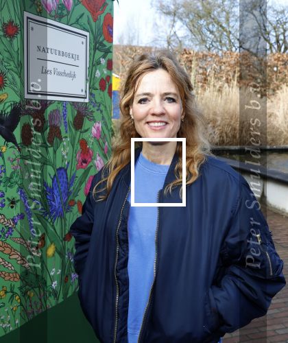 Amsterdam 1 maart 2026
Presentatie boek Lies Visschedijk bij de botanische tuin . Hans Dorrestijn reikte het eerste exemplaar uit . Ilse warringa kwam met haar man Gerwalt Spijkerman