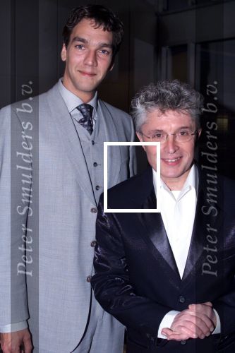 Amsterdam 21 februari 2000
Uitreiking van de Gouden Harpen in de Rai te Amsterdam.
Jacques D\'Ancona met vriend

PETER SMULDERS BV