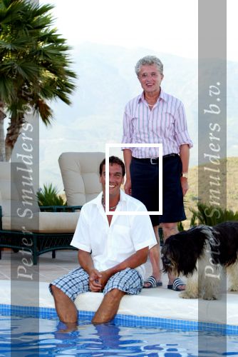 Marbella 25 juli 2003

Jacques d Ancona met zijn vriend hans


Peter Smulders bv