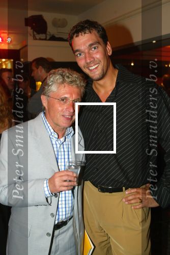 Amsterdam 22 september 2003

Premiere in de wolken met Johnny Kraaykamp jr en laus steenbeeke in het nieuwe de la mar theater
Jacques d ancona met vriend hans


Peter Smulders bv