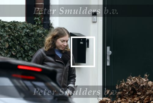 Hilversum 28 februari 2026
Jamie Kazan komt met scooter aan bij huis van Steven kazan . Daarna gaat ze boodschappen ndoen en komt ze ook weer terug.