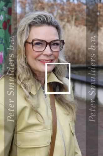 Amsterdam 1 maart 2026
Presentatie boek Lies Visschedijk bij de botanische tuin . Hans Dorrestijn reikte het eerste exemplaar uit . Jildou v d Bijl