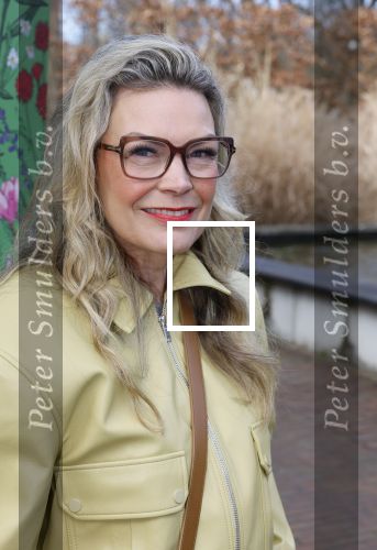 Amsterdam 1 maart 2026
Presentatie boek Lies Visschedijk bij de botanische tuin . Hans Dorrestijn reikte het eerste exemplaar uit . Jildou v d Bijl
