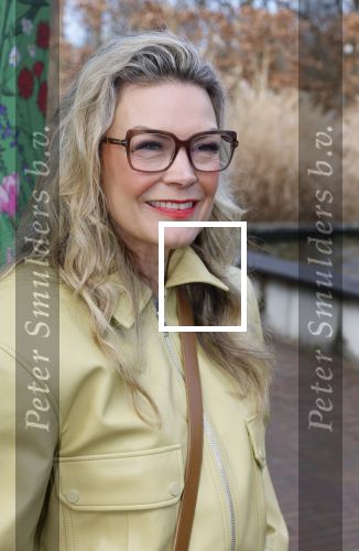 Amsterdam 1 maart 2026
Presentatie boek Lies Visschedijk bij de botanische tuin . Hans Dorrestijn reikte het eerste exemplaar uit . Jildou v d Bijl