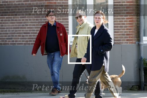 Amsterdam 5 maart 2026
Jon v Eerd met partner een een goede vriendin wandelend met hun hond in Amsterdam zuid.