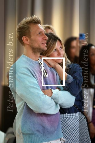 Amsterdam 26 maart 2026
Presentatie Linda Mini . Joshua Nolet en zijn vrouw Caroline Beerkens