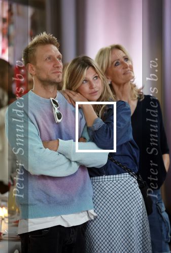 Amsterdam 26 maart 2026
Presentatie Linda Mini . Joshua Nolet en zijn vrouw Caroline Beerkens