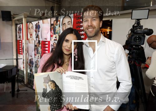Amsterdam 26 maart 2026
Presentatie Linda Mini . Karsu met haar man Mike Schrama