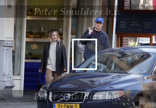 Amsterdam 9 maart 2026
Kasper Dolberg en zijn vrouw Julie Laerke doen boodschappen in Amsterdam zuid.