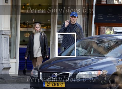 Amsterdam 9 maart 2026
Kasper Dolberg en zijn vrouw Julie Laerke doen boodschappen in Amsterdam zuid.