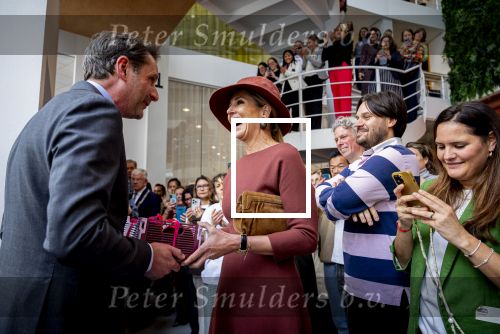 Den Haag 31 maart 2026
Koningin MÃ¡xima is aanwezig bij de viering van het 70-jarig jubileum van Oxfam Novib. De internationale humanitaire organisatie kijkt tijdens de viering vooruit naar de grote, wereldwijde uitdagingen van deze tijd. Koningin MÃ¡xima opent tijdens de bijeenkomst het nieuwe kantoor. Jan v Zanen en Wouter Kolff  ontvangen Maxima . Dolf Jansen