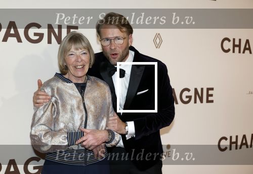 Amsterdam 16 maart 2026
Premiere Champagne met in de hoofdrollen Leo Alkemade Huub Stapel  en Guus Meeuwis . Leo Alkemade met moeder