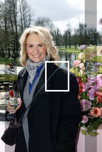 Amsterdam 26 maart 2026
Presentatie Nicolette v Dam in het Vondelcafe . Leontine Ruiters