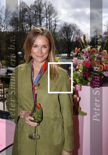 Amsterdam 26 maart 2026
Presentatie Nicolette v Dam in het Vondelcafe . Lieke v lexmond