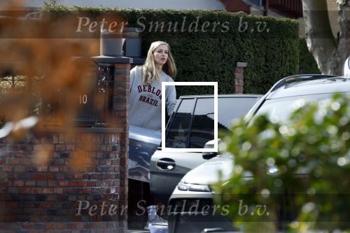 Volendam 20 maart 2026
Liza Smit helpt haar man Jan Smit met het inpakken van spullen in zijn auto . Na een huwelijk van 14 jaar hebben ze besloten te gaan scheiden . Liza blijft met de kinderen in hun huis wonen terwijl Jan in een huurhuis in Broek en Waterland gaat wonen.