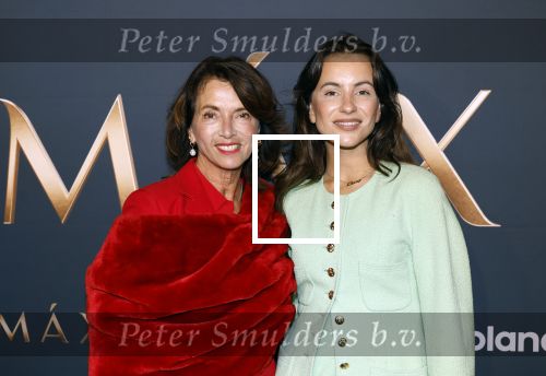 Amsterdam 11 maart 2026
Premiere 2e seizoen Maxima ( Videoland) in nieuwe kerk in Amsterdam . Lizzy v d Ligt met moeder